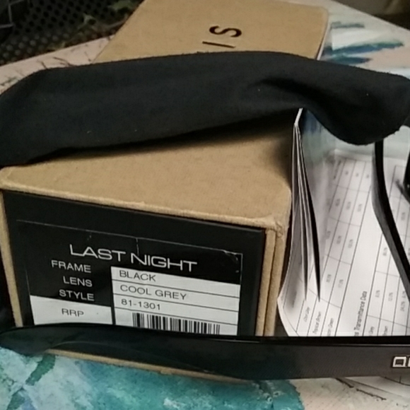 Men's sunglasses - Picture 1 of 3